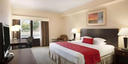 Image of hotel: Ramada by Wyndham Newark Wilmington