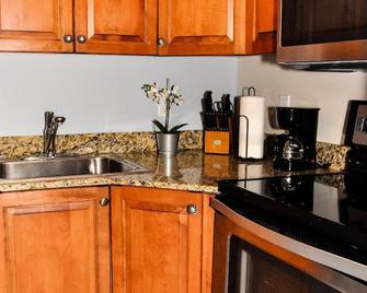 Blue Waters Treasure Island - Treasure Island - Quarto