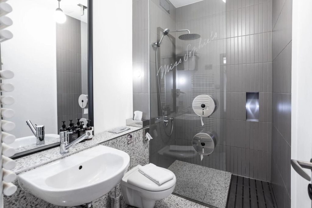 Miss Sophie's New Town & Wellness thumbnail 3