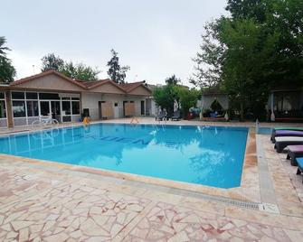 Pasa Restaurant & Pansiyon - Kemer - Pool