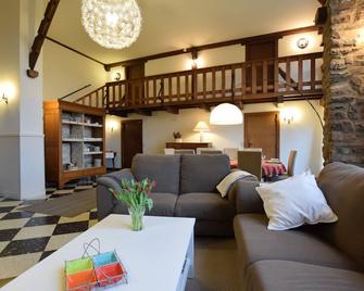 Charming house, perfect for family holidays - Érezée - Sala de estar