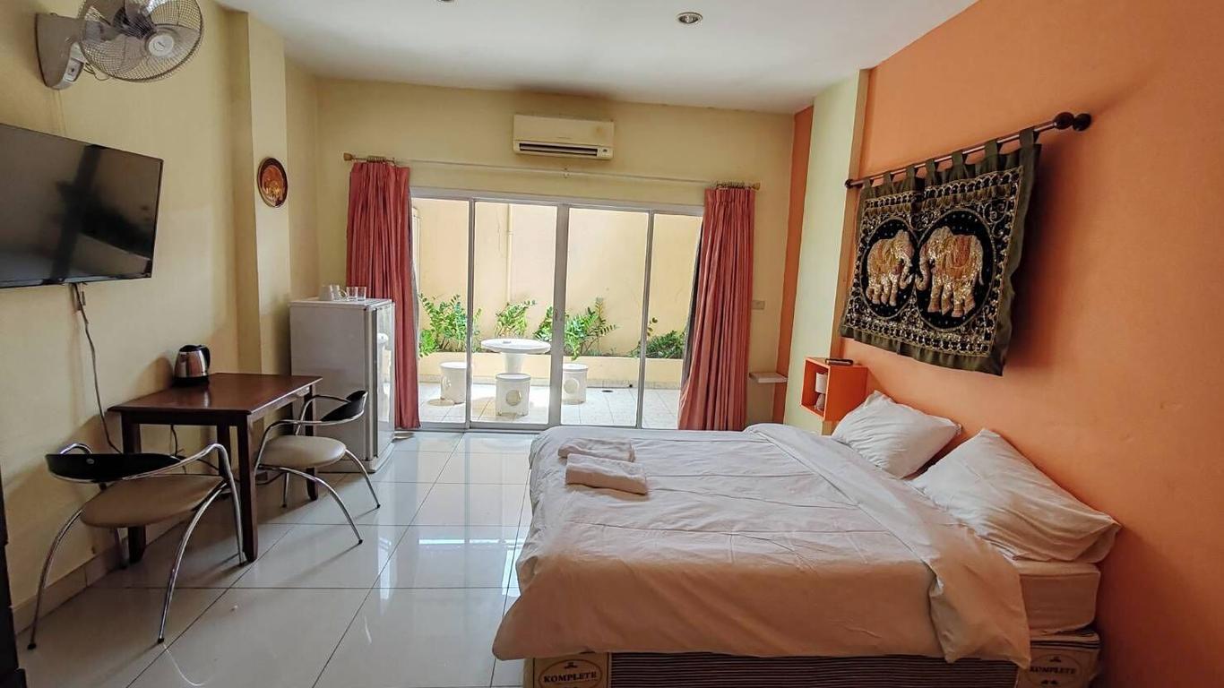 Jomtien Hostel