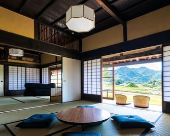 Setouchi Cominca Stays Hiroshima Chojaya - Shōbara - Living room