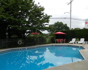 Twin Oaks Motel - Manasquan - Pool