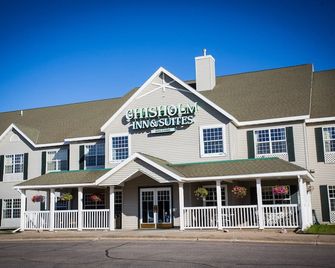 Chisholm Inn & Suites - Chisholm - Building