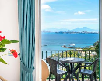 Hotel Villa Ireos - Ischia - Balcón