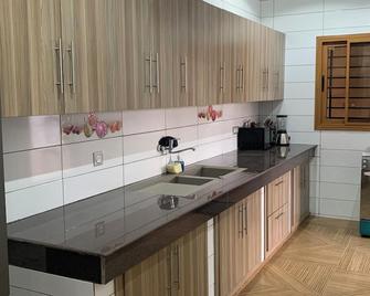 Brand New Luxurious Villa in Lome Be Kpota - Lomé - Kitchen