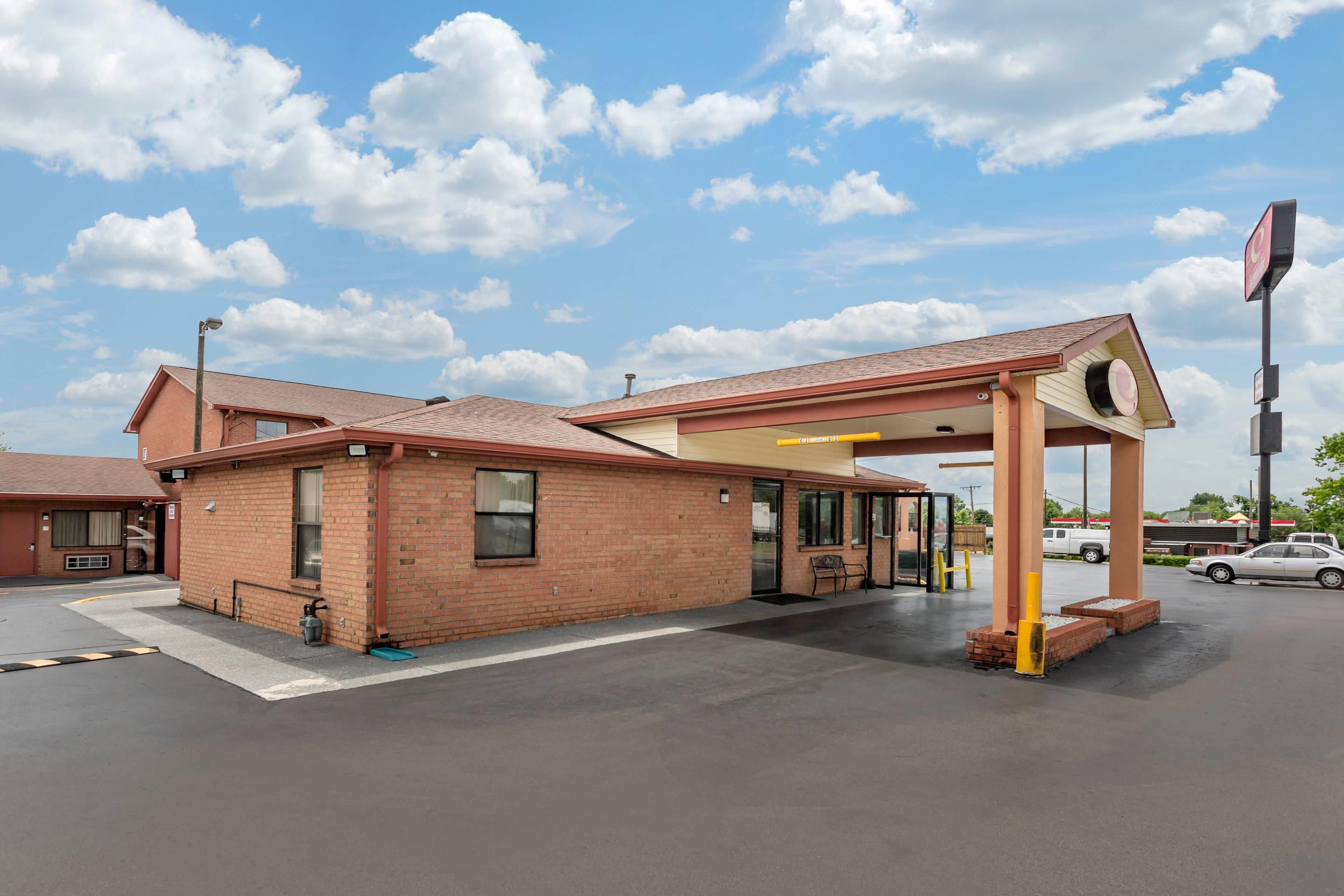 Econo Lodge Nashville North - Nashville - Building