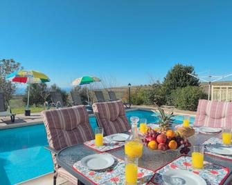 Luxury villa on mountainside with sea views - Kathikas - Piscina