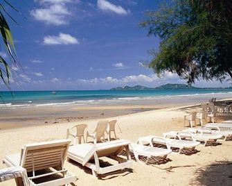 Palmeraie Beach Resort - Muang Klaeng - Beach