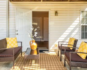 Luxury Lake Norman Home 2 Minutes From Lowe's Corporate & Lkn Regional Hospital - Mooresville - Patio