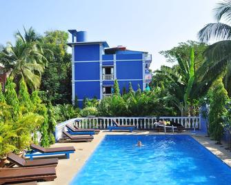 Mayflower Beach Resort - Baga - Pool