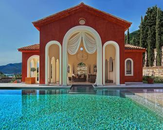 Villa Veneziano Suites & Villa - Nydri - Bazén