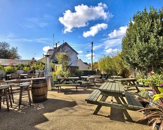 The Woolpack Inn - Coggeshall - Patio