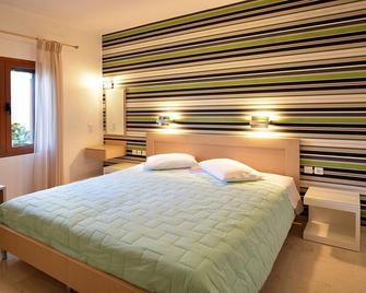 Simon Studios And Apartments - Sitia - Bedroom