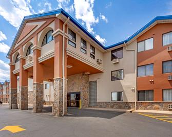 Econo Lodge Black Hills - Rapid City - Rakennus