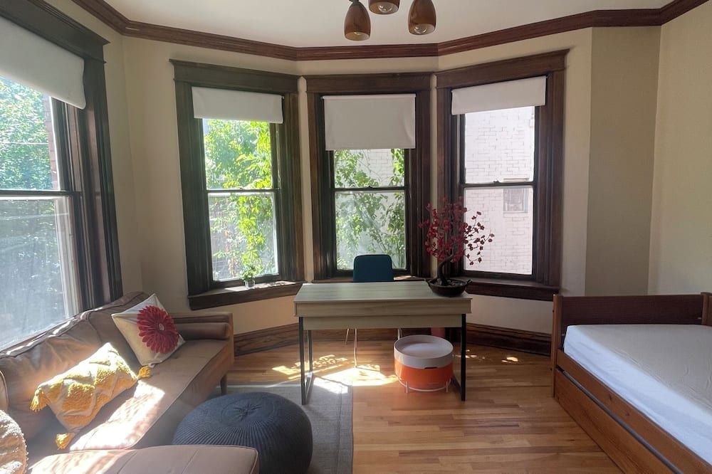 Location! Cheesman Park Walkers Paradise - דנבר - סלון