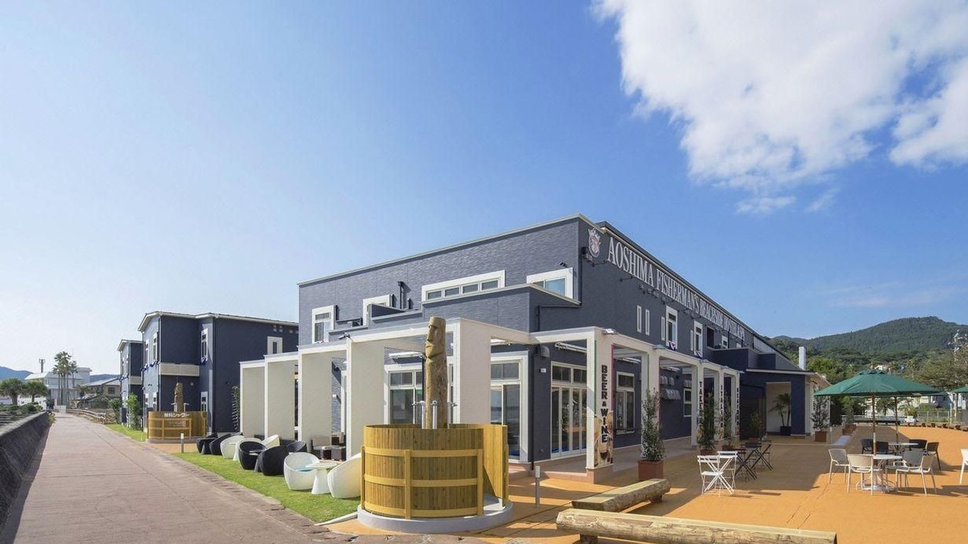 Aoshima Fisherman's Beachside Hostel & Spa