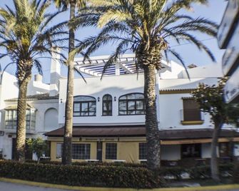 Estudios la Atarraya - Zahara de los Atunes - Edifício