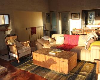 Room With A View - Sunny Apartment With Views From Every Room - Cape Town - Living room