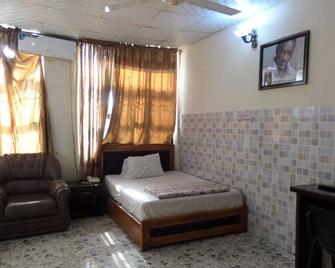 Metro Apartment Bodija Ibadan - Ibadan - Bedroom