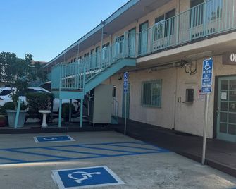 All 8 Motel - Azusa - Budova