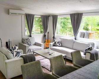 Gorgeous Home In Örebro With Sauna - Örebro - Stue