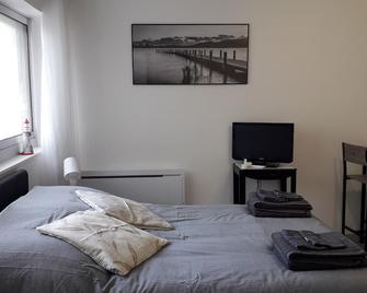 Studio Casa Marina in Sainte Cécile Plage - Camiers - Habitación