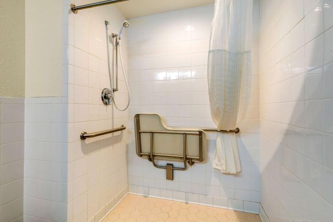 Quality Inn And Suites Olde Town 63 7 3 Portsmouth Hotel