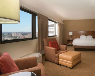 DoubleTree by Hilton Spokane-City Center - Spokane - Bedroom