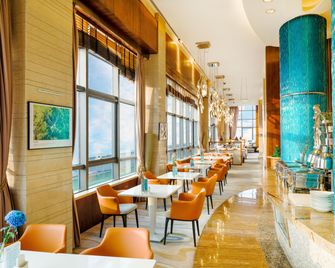 Holiday Inn Qingdao City Centre By IHG - Qingdao - Restaurante