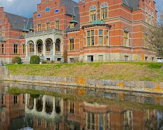 Fuglsang Herregaard Hotel - Sløsserup