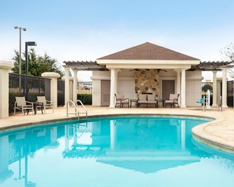 Holiday Inn Express & Suites Durant By IHG - Durant - Piscina