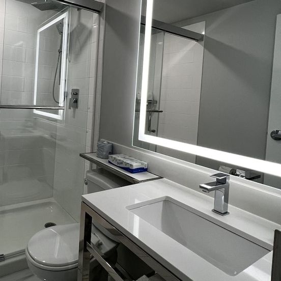 Travelodge by Wyndham Regina image 1