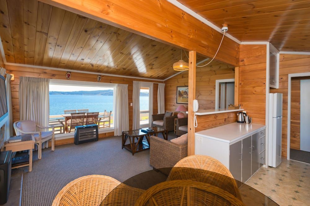 أواسيس بيتش موتل