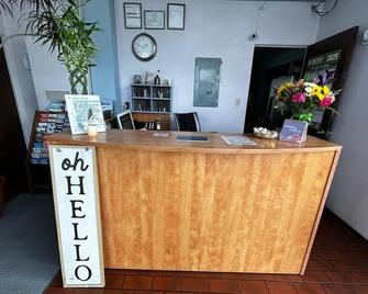 Travelers Inn By OYO Longview Kelso - Longview - Recepce