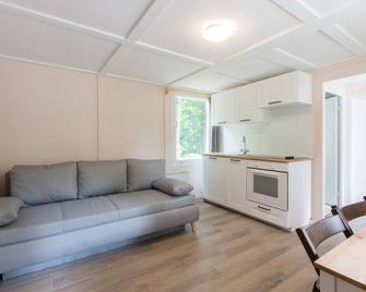 Natura Ferienpark - Bungalows am Grimnitzsee Schorfheide - Joachimsthal - Wohnzimmer