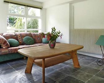 Holiday Home in Denneville near Sandy Beach - Denneville - Living room