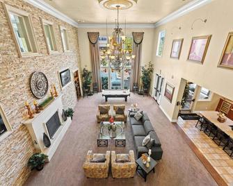 New Cozy 1BR Apt with Gym Sauna & Heated Pool Access - Reno - Lobby