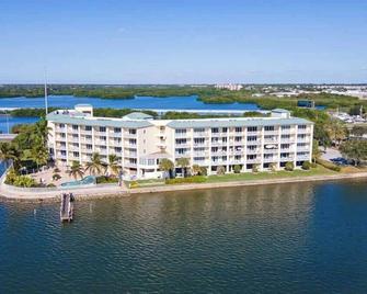 Dolphin Bay in Boca Ciega Resort - 2BR, Pool, Bay View - St. Petersburg