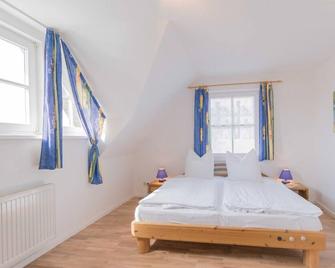 Haus Swante Wustrow - Wustrow (Darss) - Habitación