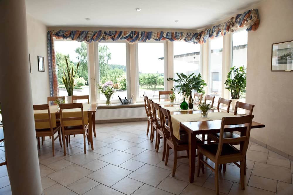 Felshof - Weingut & Gästehaus - Sommerhausen