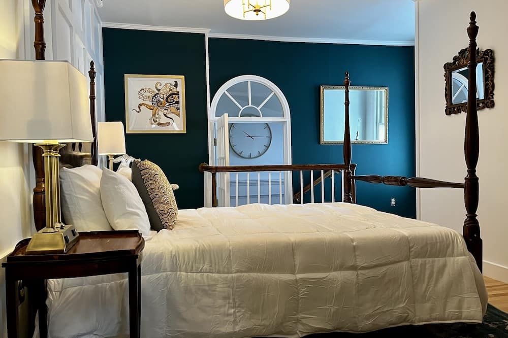 كوين أنز ريفينج - بار هاربور - غرفة نوم