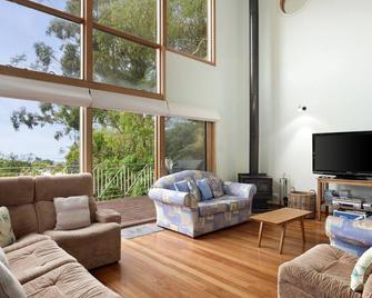 Woodfire Loft Townhouse - Lorne - Huiskamer