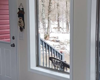 Secluded lodge in the woods. - Iron Mountain - Balkon