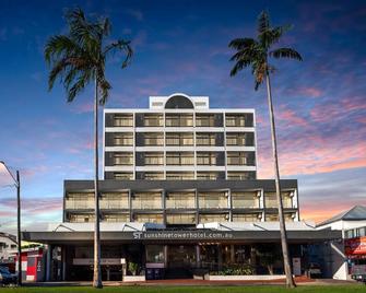 Sunshine Tower Hotel - Cairns - Building