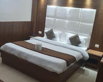 Hotel Doon Regency Dehradun - Dehradun - Habitación