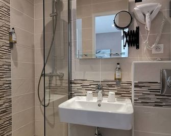 Logis Hotel Le Cerf - Briare - Salle de bain