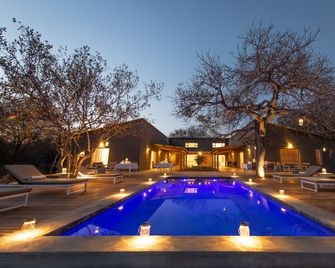 Unembeza Boutique Lodge & Spa - Hoedspruit - Piscina