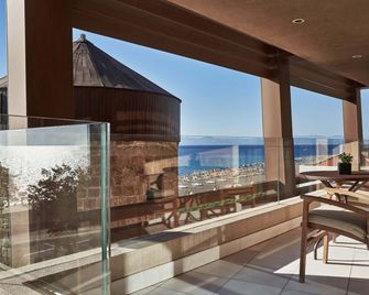 Bellevue On The Beach Suites - רודוס (עיר) - מרפסת